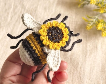 Bumblebee Sunflower Brooch Crochet Pattern (PDF Download)