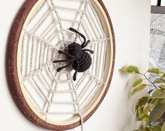Crochet Spider Web with Spiders - Wall hanging - Crochet pattern