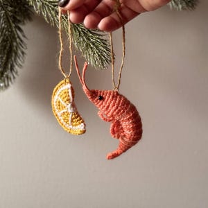 Crochet Shrimp & Lemon pattern - Amigurumi seafood and citrus - Bag charm, keychain, magnet