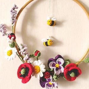 Patrón de corona de flores de crochet: amapola, pensamiento, lavanda, margarita, abeja y mariquita (Tutorial en PDF)