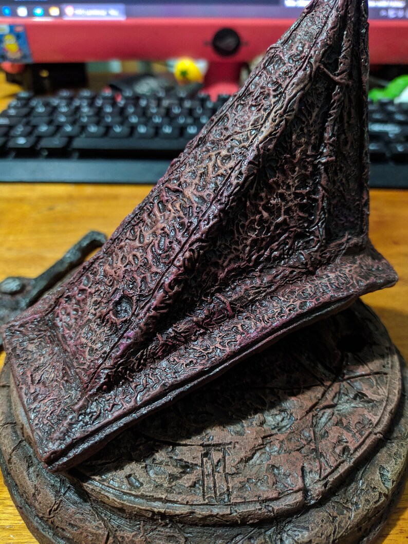 Silent Hill Pyramid Head Statue Figure Sculpture. Resin Kit. 1/6 Scale Red Pyramid Thing Etsy