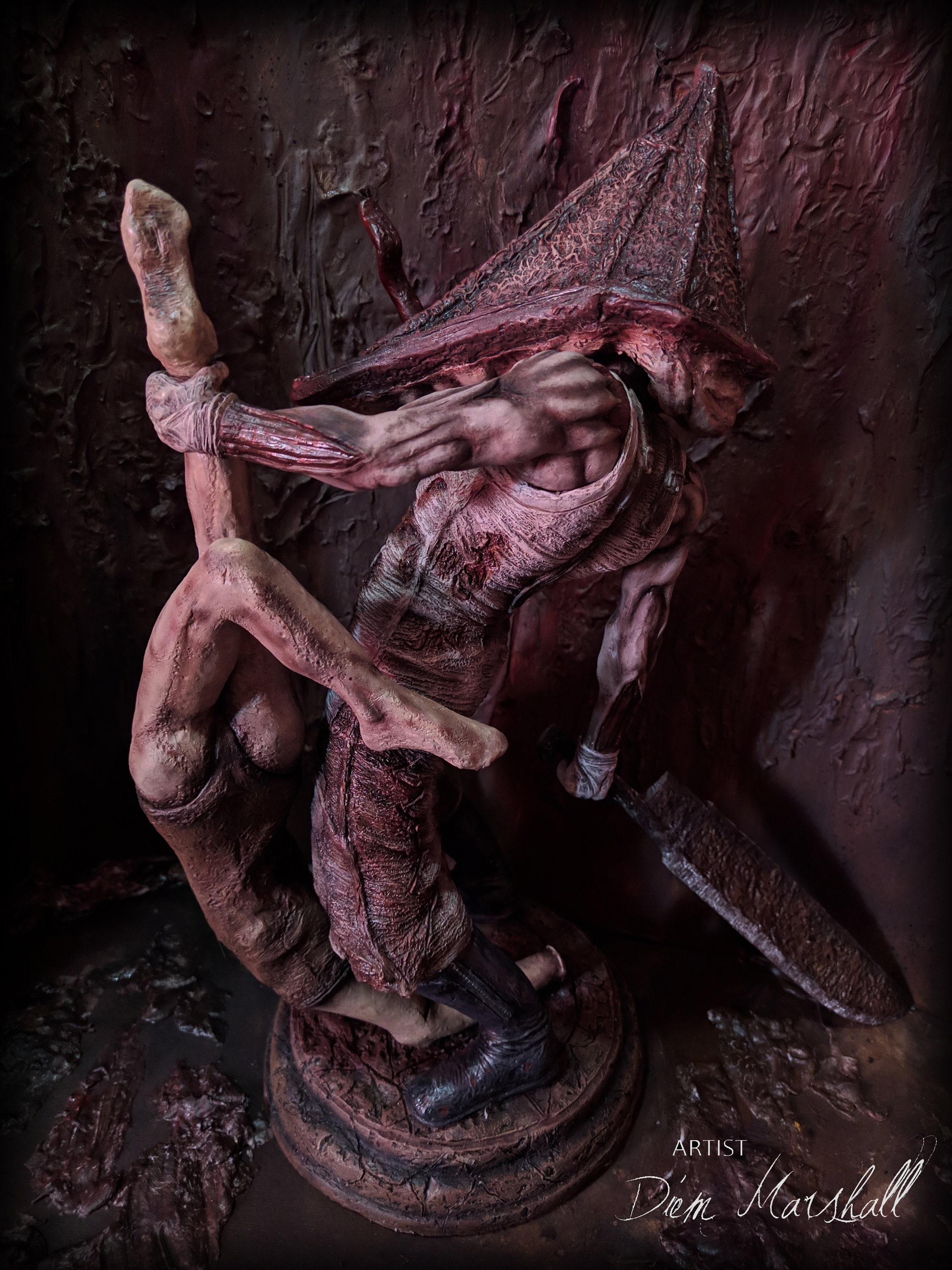 Silent Hill 2 Red Pyramid Thing Mannequin Ver. 1/6 Scale Statue