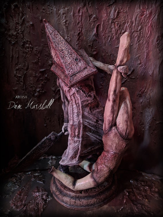 Silent Hill Red Pyramid Head Thing 1:6 Scale Statue