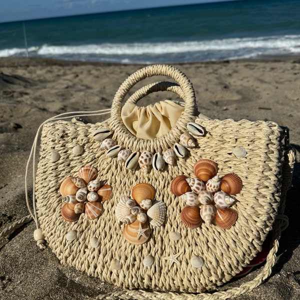 Conch shell bag, women's shell summer bag, beach purse, shell summer bag, straw conch bag, women's