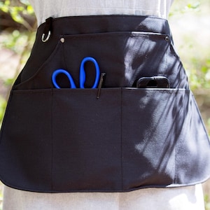 Black Cotton Canvas Apron With 7 Pockets - Womens Apron for Tools Vendor Waitress Teacher Kitchen Garden Tasks - Plain Solid Black All Black