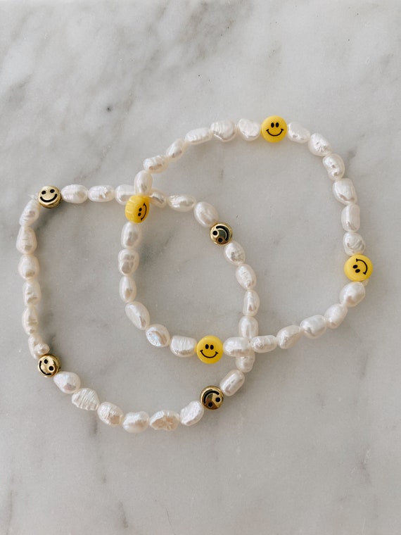 White Gold Smiley Face Pearl Beaded Bracelet