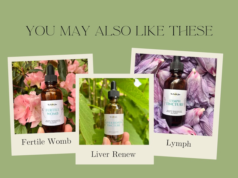 K&ouml;nnte beinhalten: Drei braune Glasflaschen mit Tropfern, jeweils mit Text beschriftet. Die Etiketten lauten "Fertile Womb", "Liver Renew Tincture" und "Lymph Tinctures". Die Flaschen sind vor floralen und belaubten Hintergr&uuml;nden platziert, mit dem Text "YOU MAY ALSO LIKE THESE" oben.