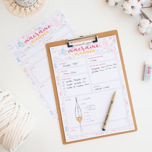May include: A printable macrame planner with a hand-drawn illustration of a macrame plant hanger. The planner includes sections for project name, measurements, materials, time spent, and notes. The text on the planner reads "Macrame Planner" and "Macetero "Oslo"".