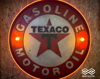 Vintage Texaco Sign Neon and Light
