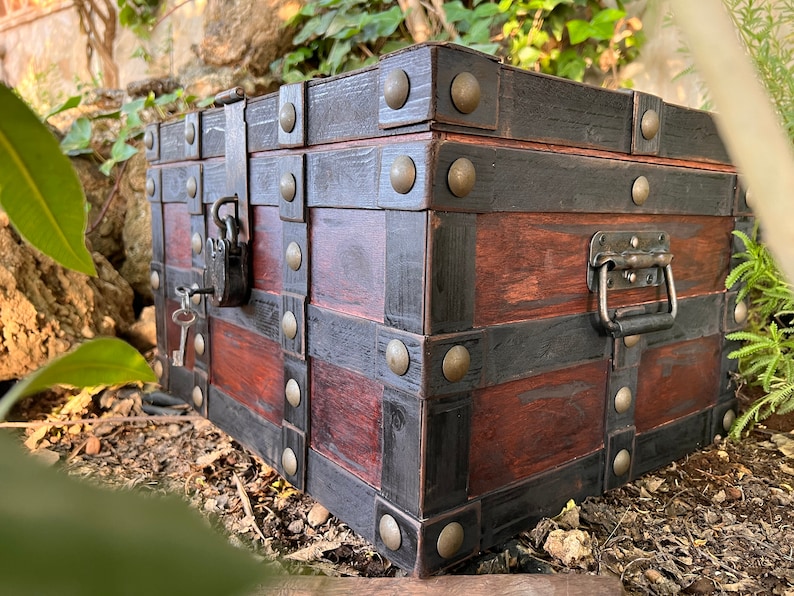 Deluxe Jumanji Board Game Collector Edition Jumanji Chest Etsy