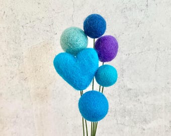 Ramo de flores de fieltro Corazones Cielos Azules / Flores de fieltro en forma de corazón / Decoración de corazones / Regalo para ella