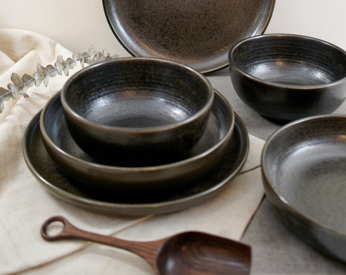 Pottery Black Rustic Matte Collection