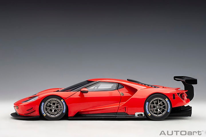 Ford GT Le Mans Plain Color Versions Blue and Red Diecast Autoart