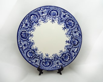 Ręcznie malowany talerz ceramiczny: dekoracyjny talerz majolikowy