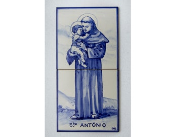 San Antonio. Azulejo portugués, pintado a mano con técnica de mayólica.