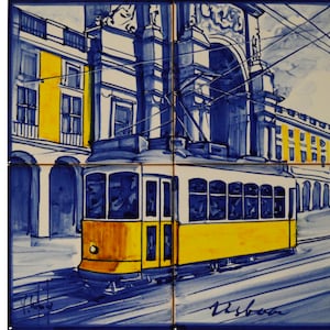 Tranvía de Lisboa. Mural de azulejos portugueses, pintado a mano con técnica de mayólica.