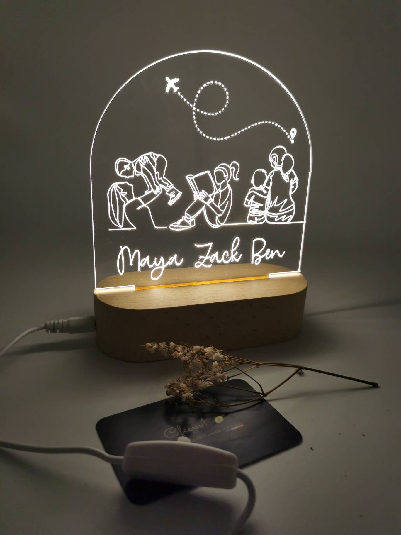 Lampe Led - Veilleuse Personnalisable Plexi Création sur Mesure Selon La Famille