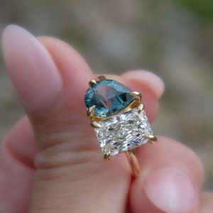 Toi et Moi Engagement Ring,Sapphire and Diamond Engagement Ring,Two Stone Engagement Ring,Unique Engagement Ring,Lab Grown Diamond Ring