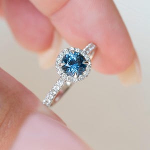 Teal Blue Montana Sapphire Ring,Teal Sapphire Diamond Ring,Montana Sapphire Engagement Ring,Art Deco Sapphire Ring,Sapphire Diamond Halo