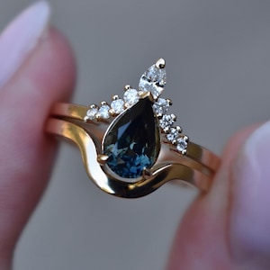 Teal Sapphire Engagement Ring Set w/ Diamonds 14K Yellow Gold,Nesting Ring w/ Classic Wedding Band,Blue Green Sapphire Ring Set