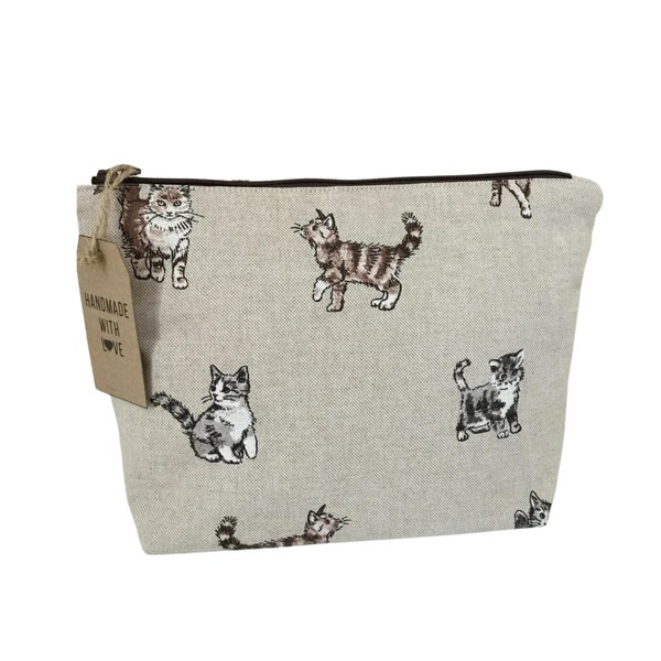 Handmade UK/Makeup bag/cosmetic bag/toiletry bag/gift for her/Cat print/linen look