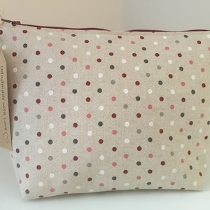Handmade UK/ Medium makeup bag/cosmetic bag/toiletry bag/gift for her/Spotted print/linen look