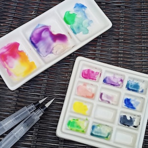Fine ceramic palette 12/20 well with cover for watercolor, gouache, ink