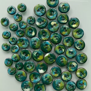 Knöpfe in Grüntönen in 7 Größen Bild 3
