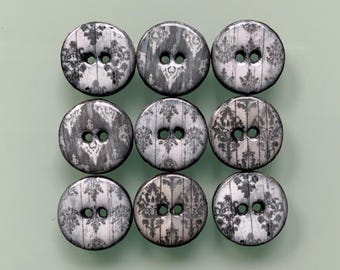 9 vintage buttons, 20 mm