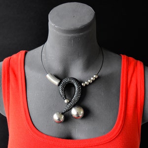 Minimalist necklace, Short necklace, Abstract necklace, modern necklace, Contemporary necklace, Black and silver collar, Black mesh necklace