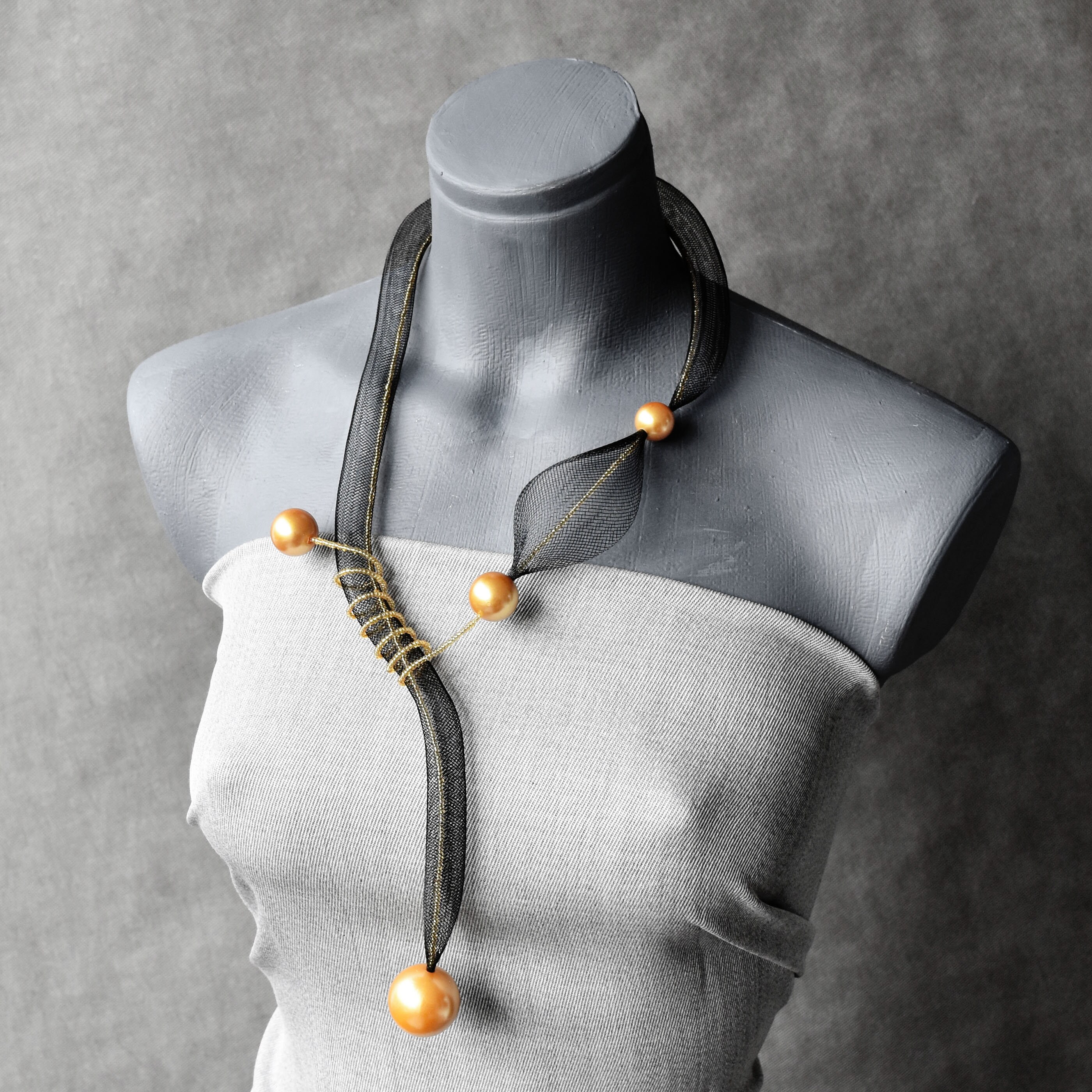 Modern fashion necklaces deals