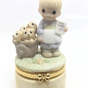 Precious Moments "God Loveth A Cheerful Giver" Porcelain Hinged Trinket Box -1998 Collector's Exclusive