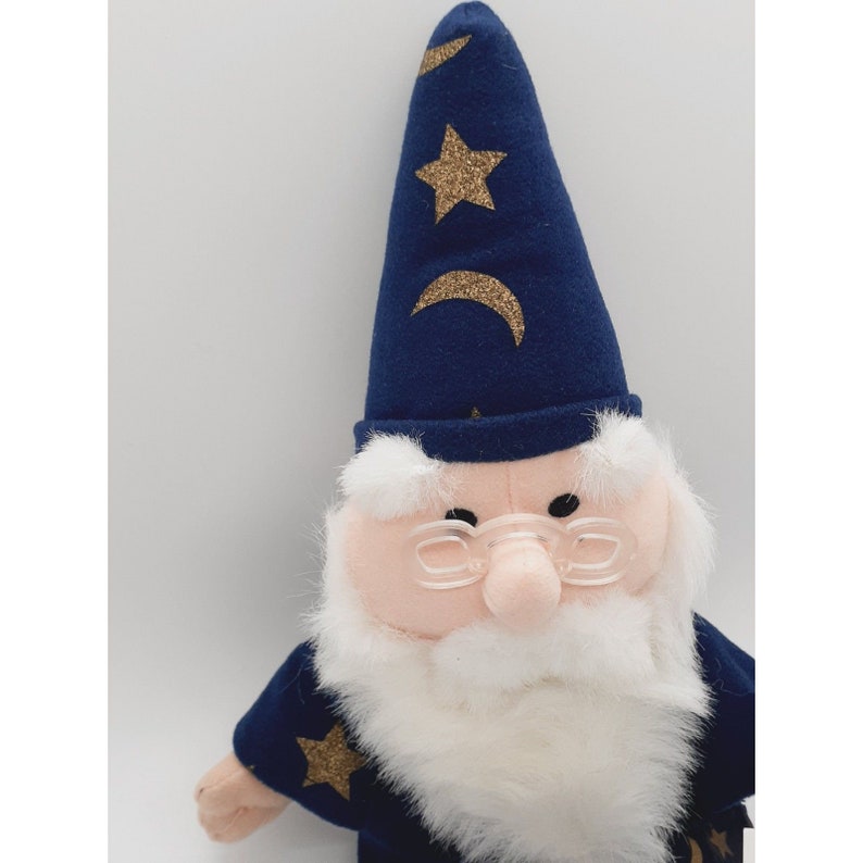 Club Disney Exclusive Merlin the Magician Bean Bag Sword in the Stone - 1990's image 4
