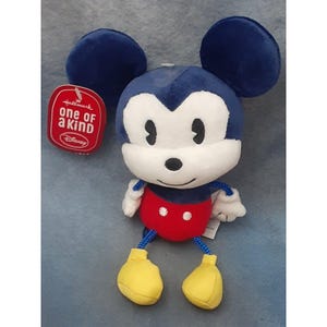 Peluche de Mickey Mouse estilo itty bitty, único en su tipo, de Hallmark. Nuevo con etiquetas. (8 pulgadas). imagen 5
