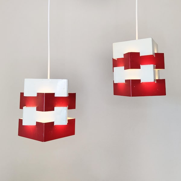 Par de lámparas colgantes Nift rojas, diseño escandinavo vintage de mediados de siglo de los años 70