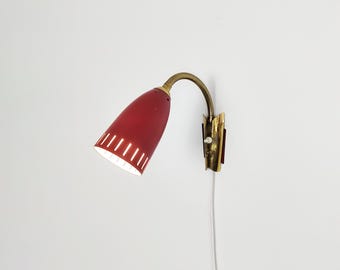 Lampa ścienna/kinkiet w stylu vintage w kolorze czerwonym, lampa do czytania z lat 60. XX wieku, styl szwedzki, skandynawski