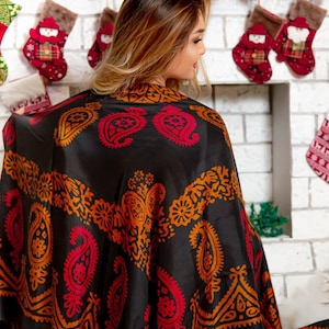 Negro con patrones de Paisley naranja y rojo, bufanda y chal de seda pura, bufandas y envolturas de seda, bufanda y chal de manta de seda negro grande