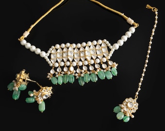 Gargantilla nupcial india Kundan con perlas: collar y pendientes Pachi Kundan dorados, joyería nupcial pakistaní para novias del sur de Asia.