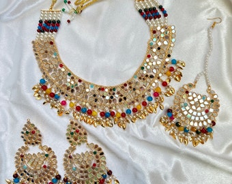 Gargantilla con espejo bañada en oro: joyería nupcial india punjabi