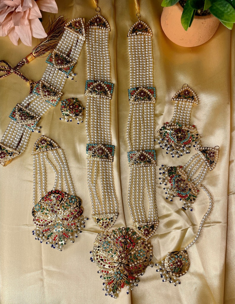 Indiskt Jadau smyckeset: Brudchoker, Halsband i flera lager, Örhängen bild 1