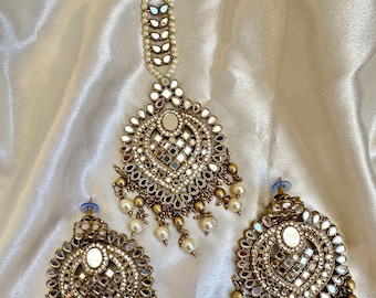 Conjunto de pendientes y tikka con espejo Chandbali: joyería nupcial india