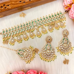 Kundan Choker Set: Gold Green Indian Bridal Jewelry with Jhumka & Tikka