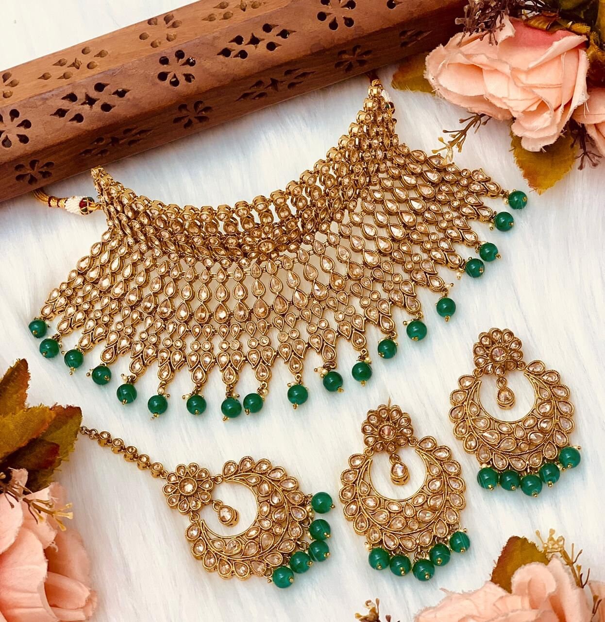 Buy Green Enamel & Kundan Chand Choker Necklace for Women at Ajnaa
