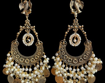 Pendientes Jhumka de oro oxidado: joyería india ligera