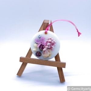 Scented floral design wax tablets and bars