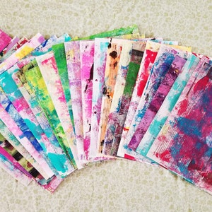 20 x carte dipinte riciclate con tecniche miste originali