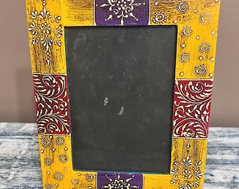 Marco de fotos de madera en relieve pintado a mano / Arte de pared elegante, decoración del hogar / Marco de fotos decorativo para imágenes de 4x6, 5x7 / Marco para colgar en la pared