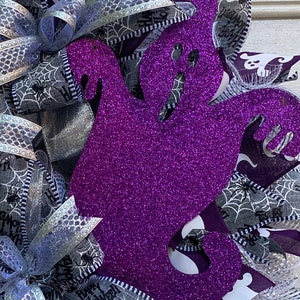 Ghost Halloween wreath, Ghost wreath, Ghost decor for front door, Purple Halloween wreath for front door, Halloween wreath for front door.