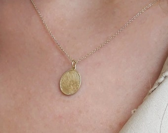 Solid gold (9K-14K-18K) Fingerprint Big Oval Necklace, Oval Necklace, Elegant Pendant for Her, Small Custom Oval Shape Fingerprint Pendant