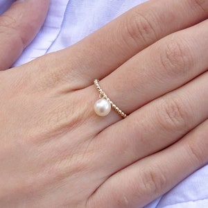 Solid Gold Minimalist Design for Anniversary or Special Occasions